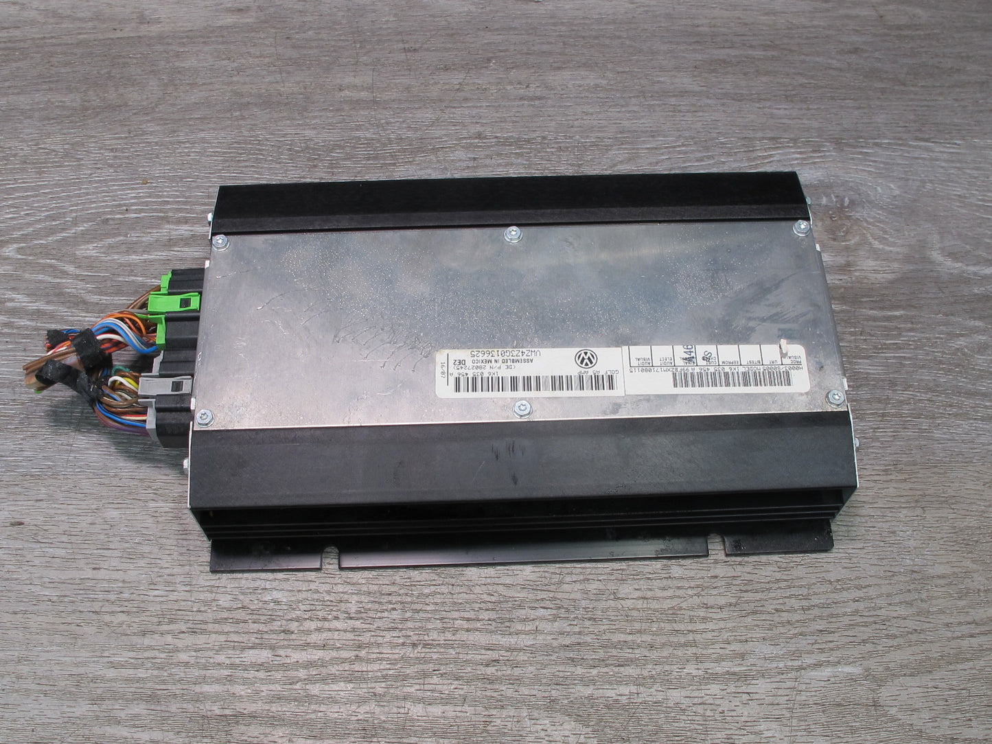 05-10 VW R32 GTI Jetta Rabbit Audio Stereo AMP Amplifier 1K6035456A OEM