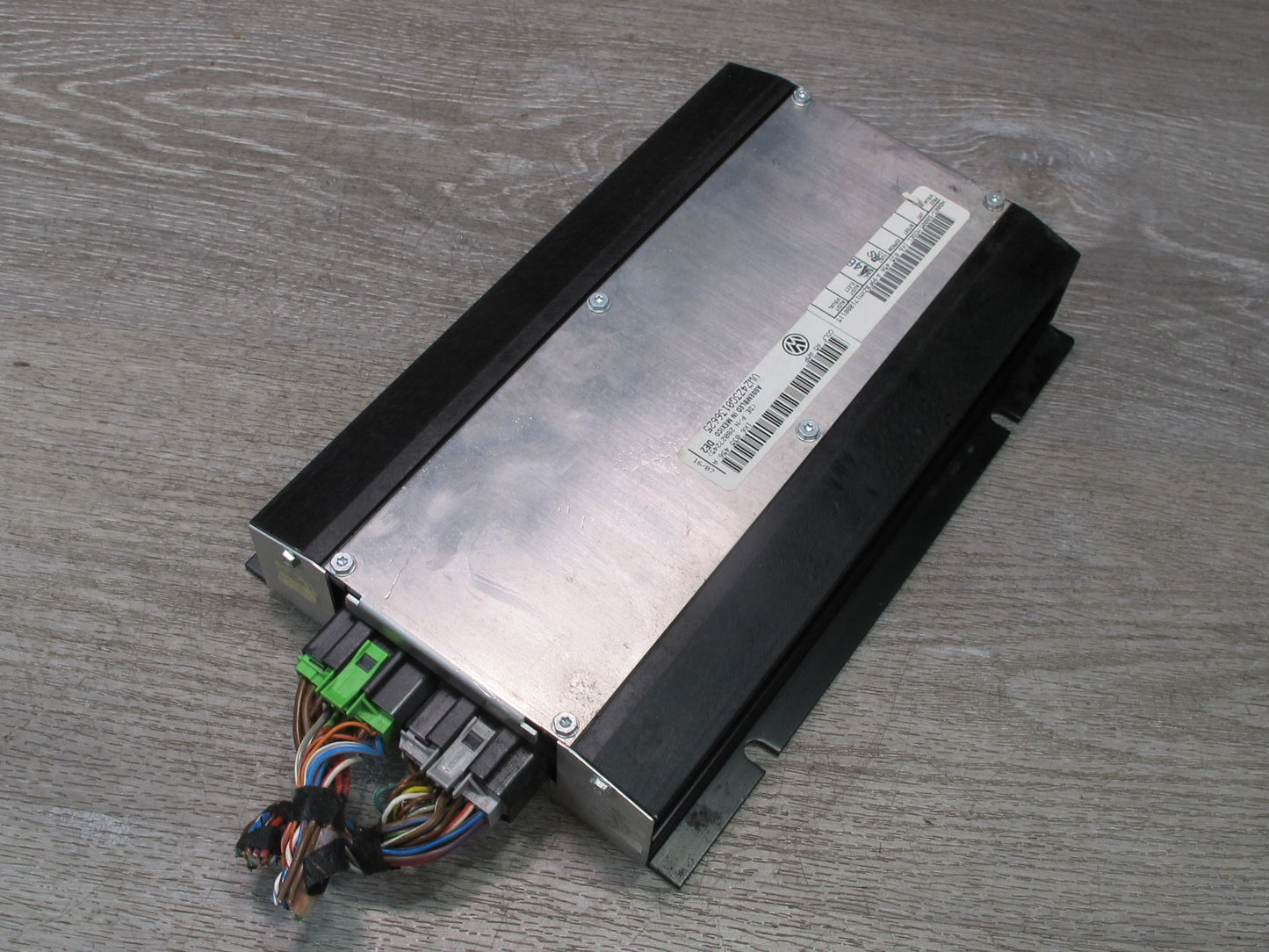 05-10 VW R32 GTI Jetta Rabbit Audio Stereo AMP Amplifier 1K6035456A OEM