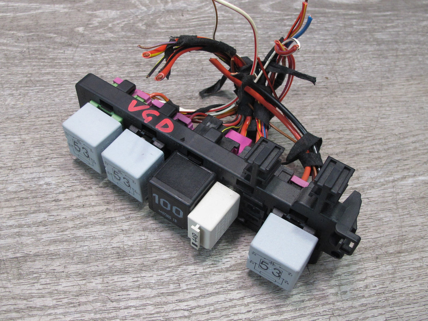 2008 VW Golf R32 R GTI Rabbit EOS Interior Fuse Relay w Holder OEM