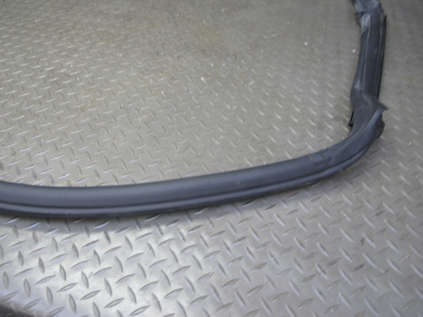 00-05 Toyota MR2 Spyder ZZW30L Convertible Exterior Trim Molding Seal Set OEM