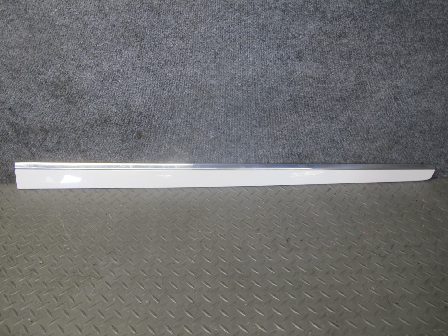 06-11 Mercedes W164 Ml-class Set of 2 Front Rear Right Door Exterior Molding OEM