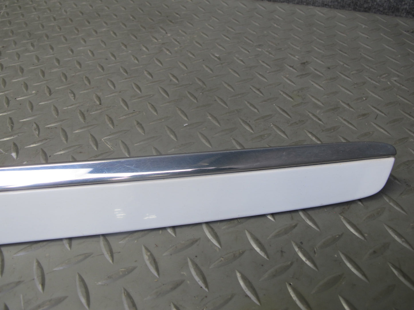 06-11 Mercedes W164 Ml-class Set of 2 Front Rear Right Door Exterior Molding OEM