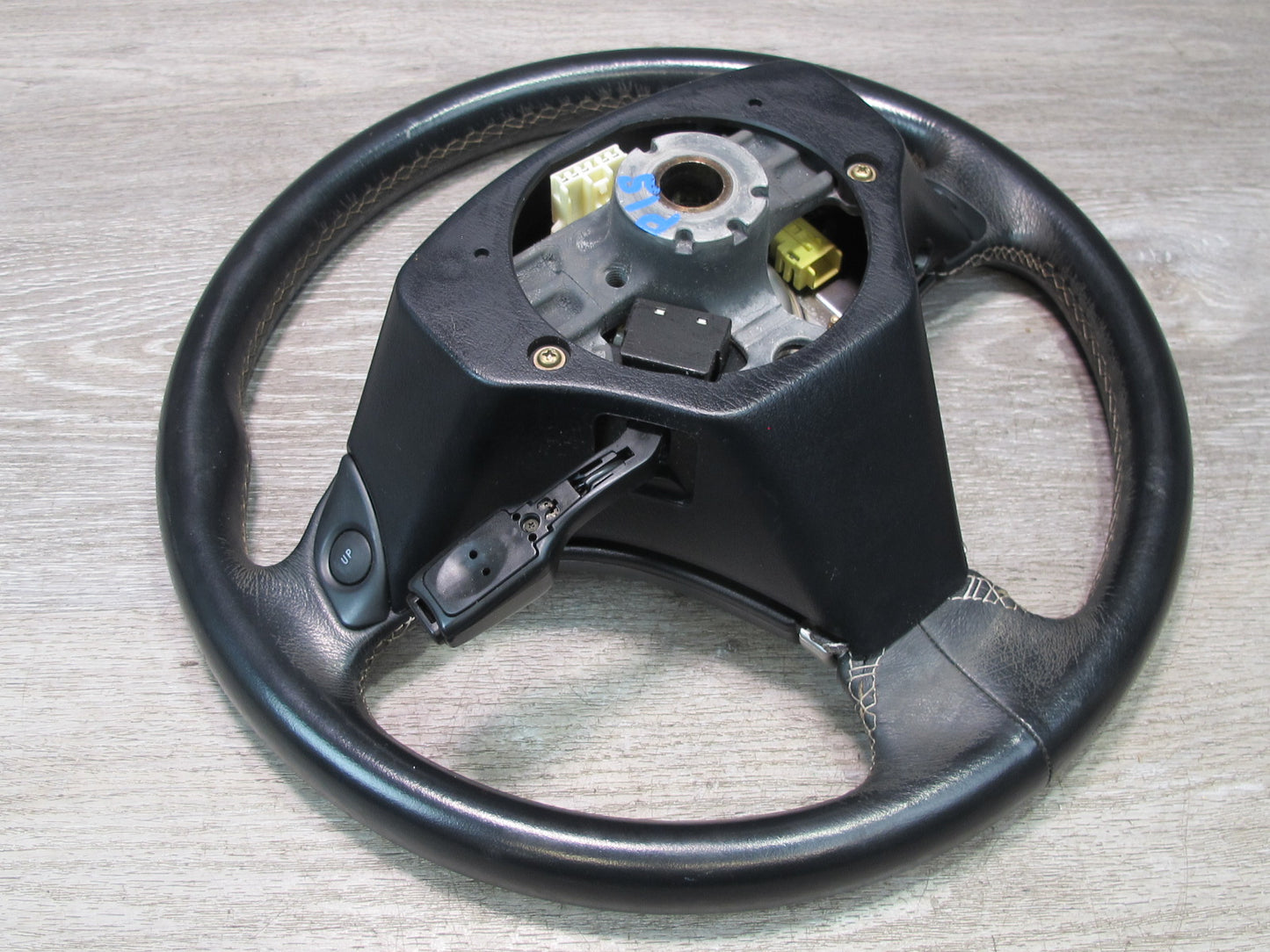 01-05 LEXUS IS300 FRONT LEFT DRIVER SIDE STEERING WHEEL W/ SRS AIRBAG OEM