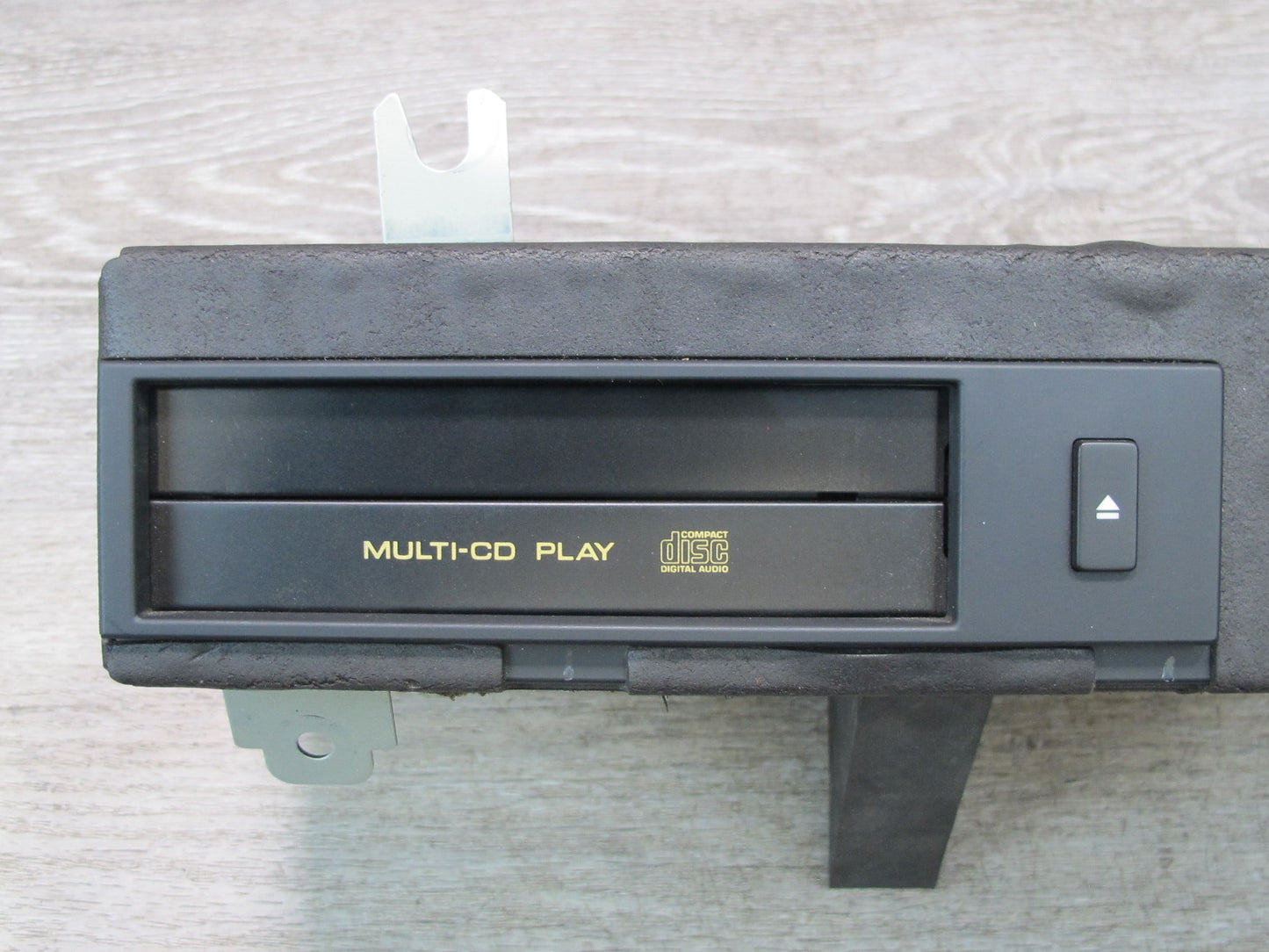 95-97 Lexus UCF20L LS400 CD Changer NO Magazine 86270-50090 OEM