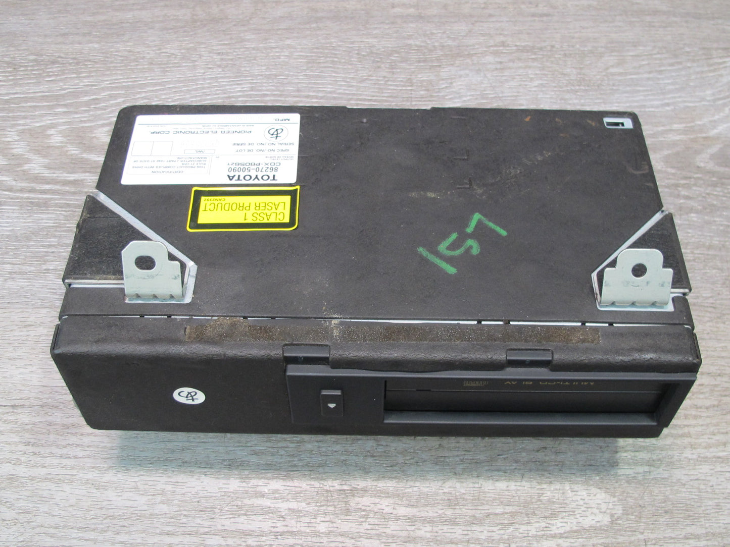 95-97 Lexus UCF20L LS400 CD Changer NO Magazine 86270-50090 OEM