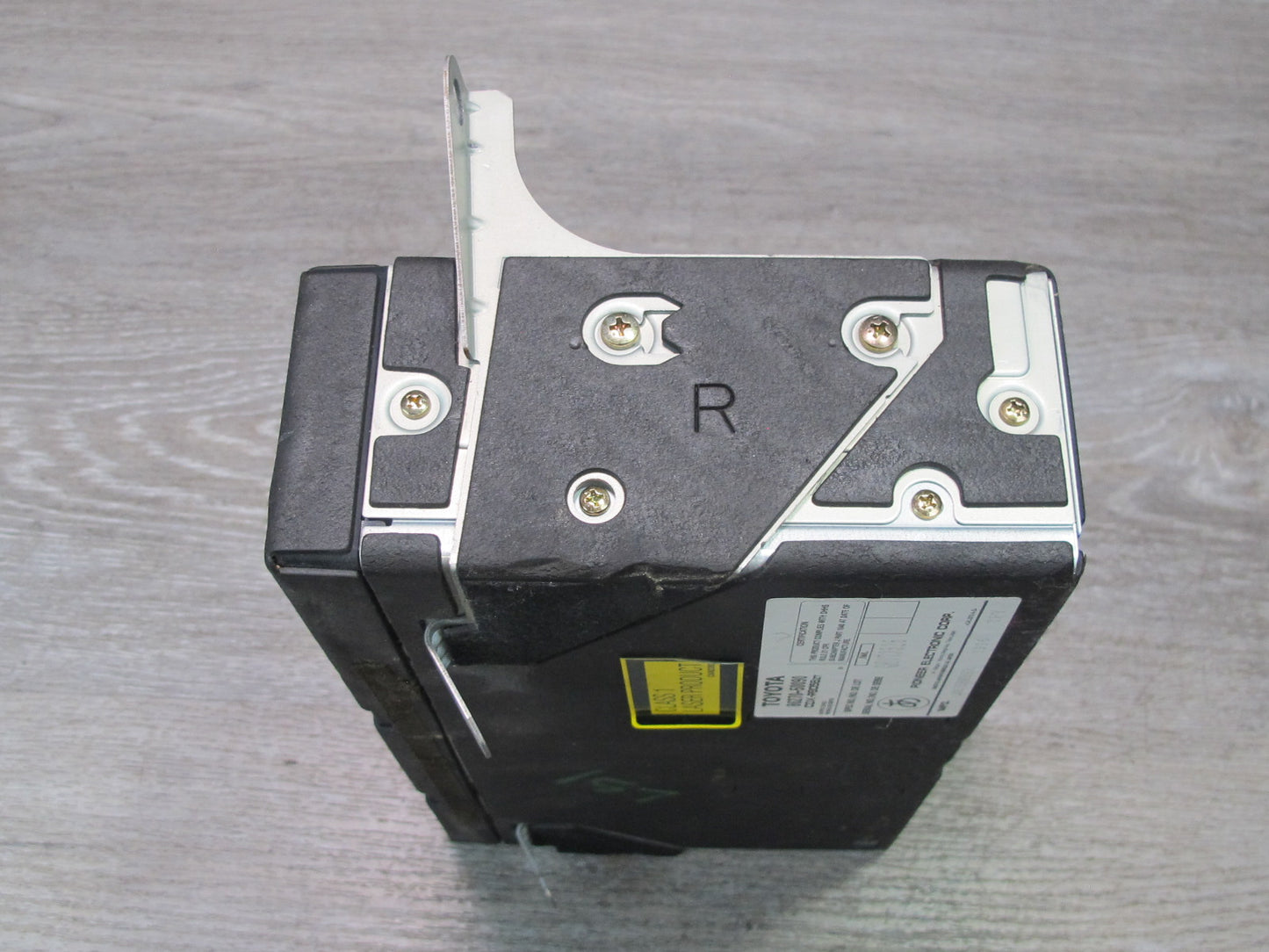 95-97 Lexus UCF20L LS400 CD Changer NO Magazine 86270-50090 OEM