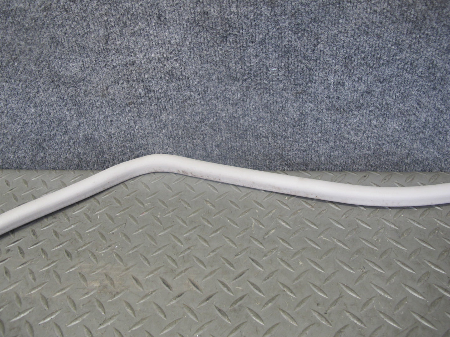 2003-2009 Hummer H2 Front Upper Roof Weatherstrip Rubber Seal