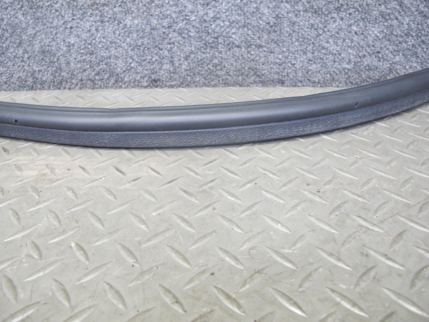 2003-2009 Hummer H2 Rear Trunk Tailgate Lift Gate Weather Strip Rubber Seal
