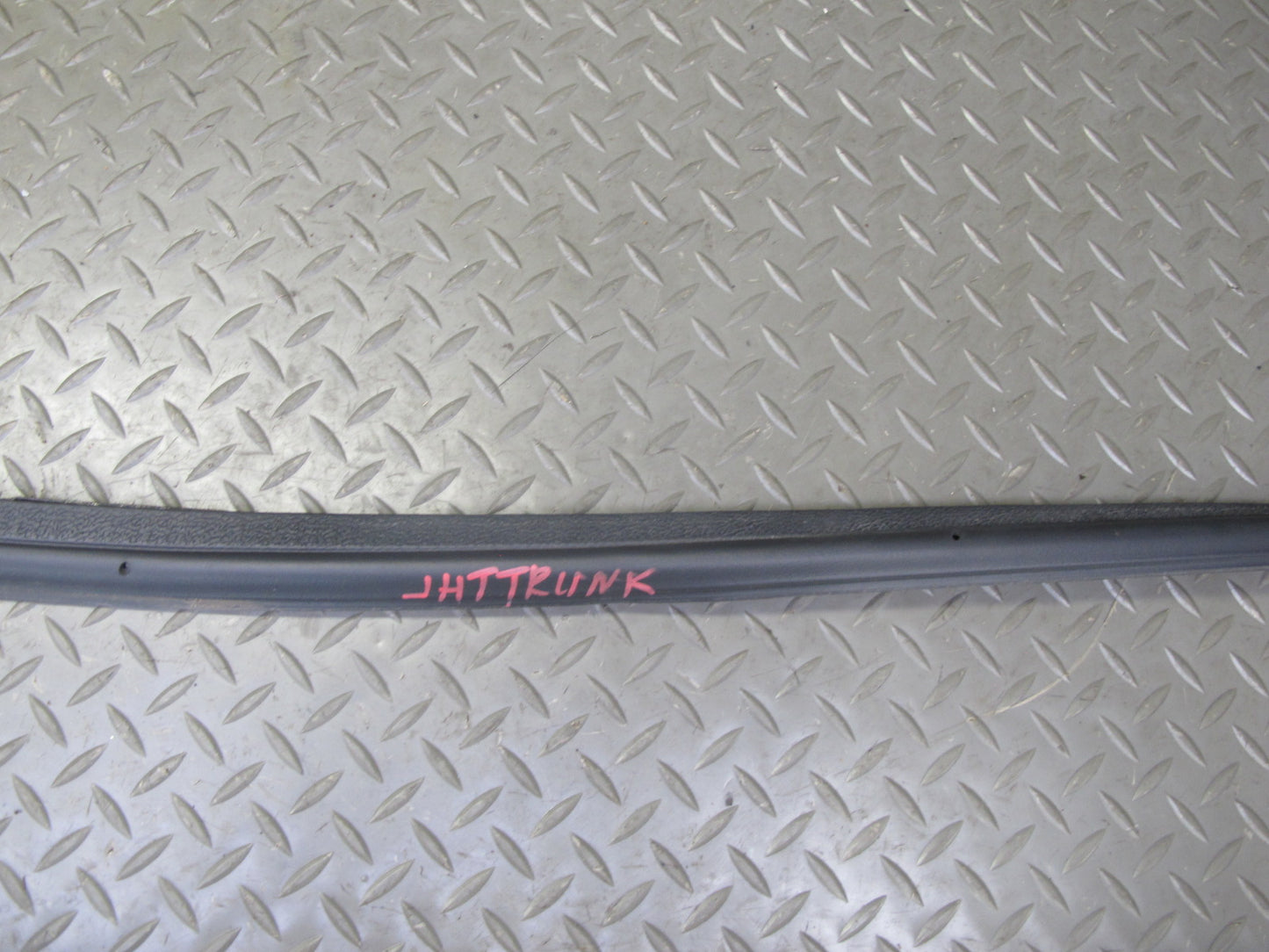 2003-2009 Hummer H2 Rear Trunk Tailgate Lift Gate Weather Strip Rubber Seal