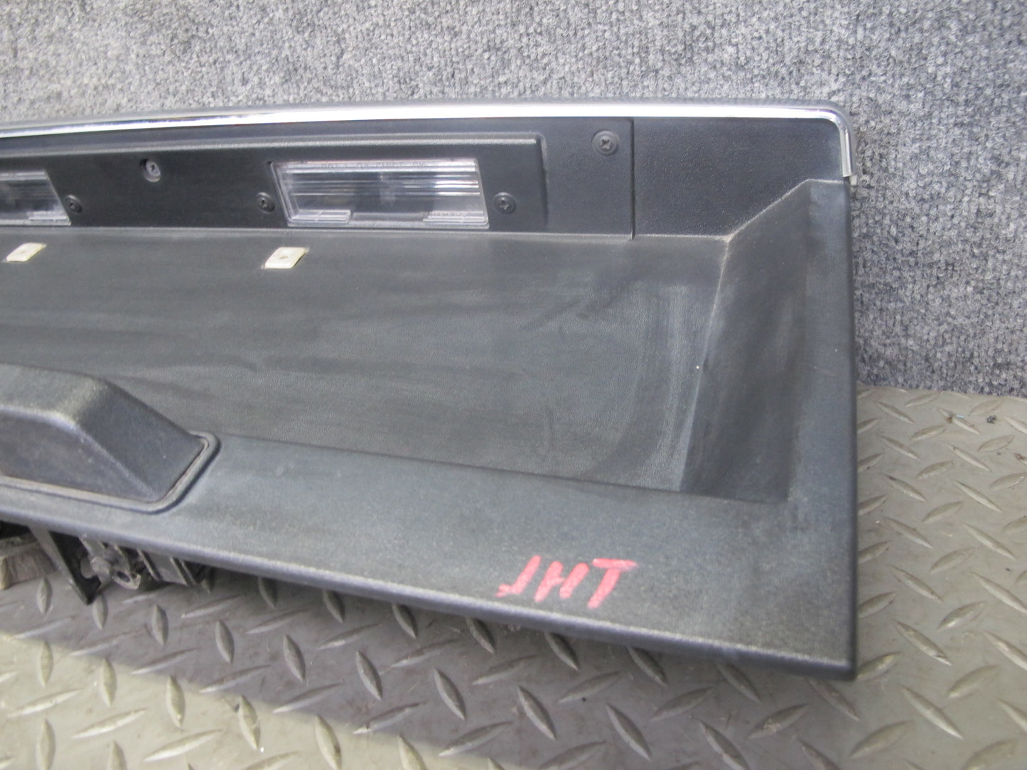 2003-2005 Hummer H2 Rear Trunk Lid Liftgate License Plate Panel W/ Handle
