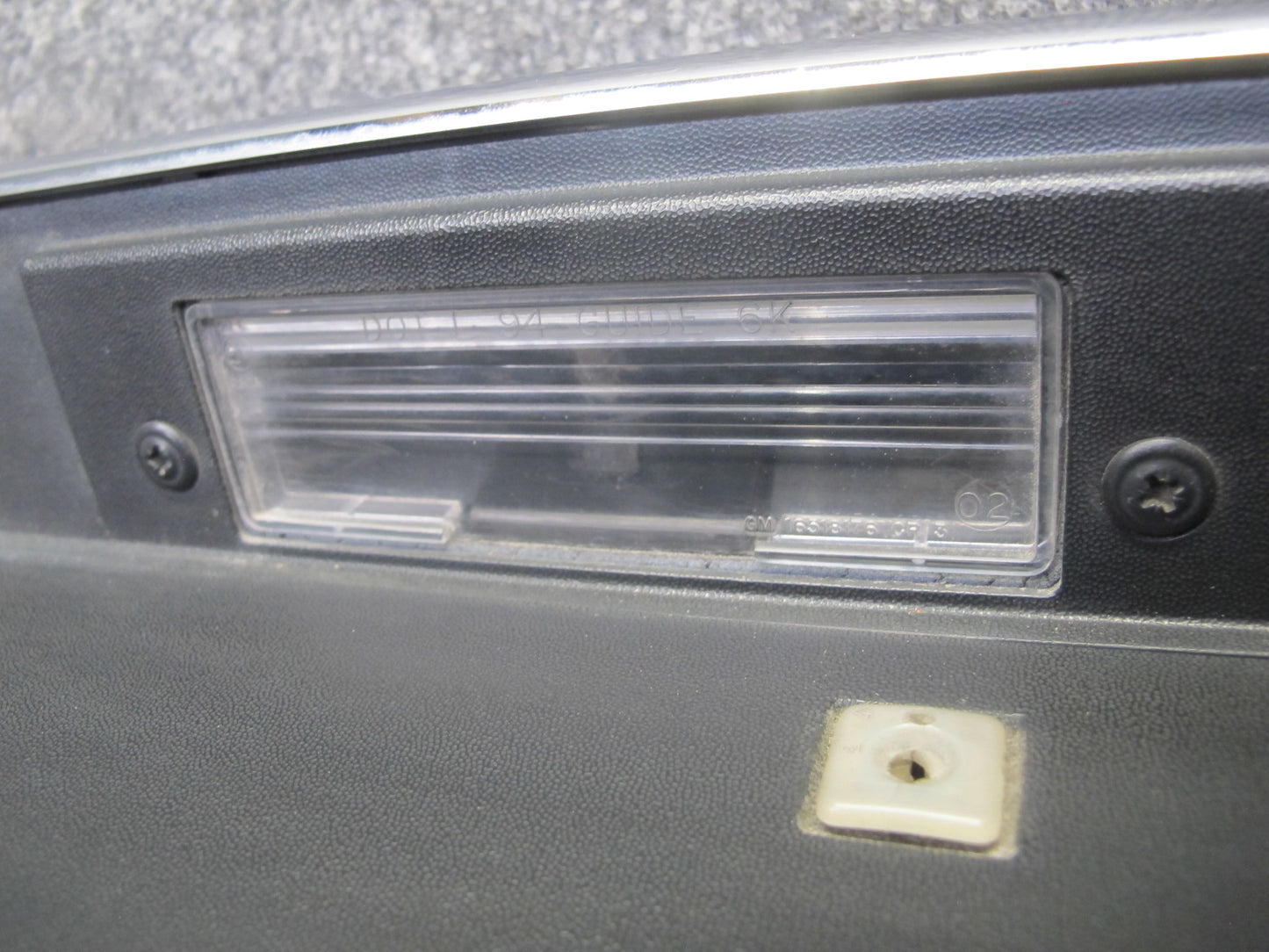 2003-2005 Hummer H2 Rear Trunk Lid Liftgate License Plate Panel W/ Handle