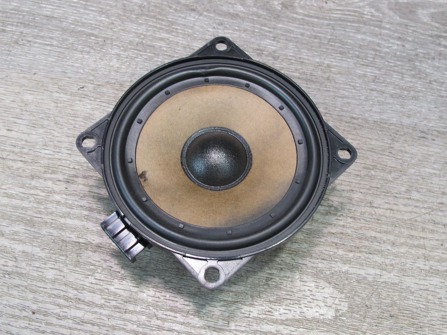 05-14 VW R32 GTI Rabbit Jetta Set of 2 Front Left & Right Door Audio Speaker OEM