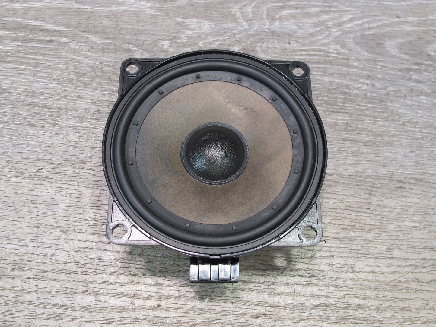 05-14 VW R32 GTI Rabbit Jetta Set of 2 Front Left & Right Door Audio Speaker OEM