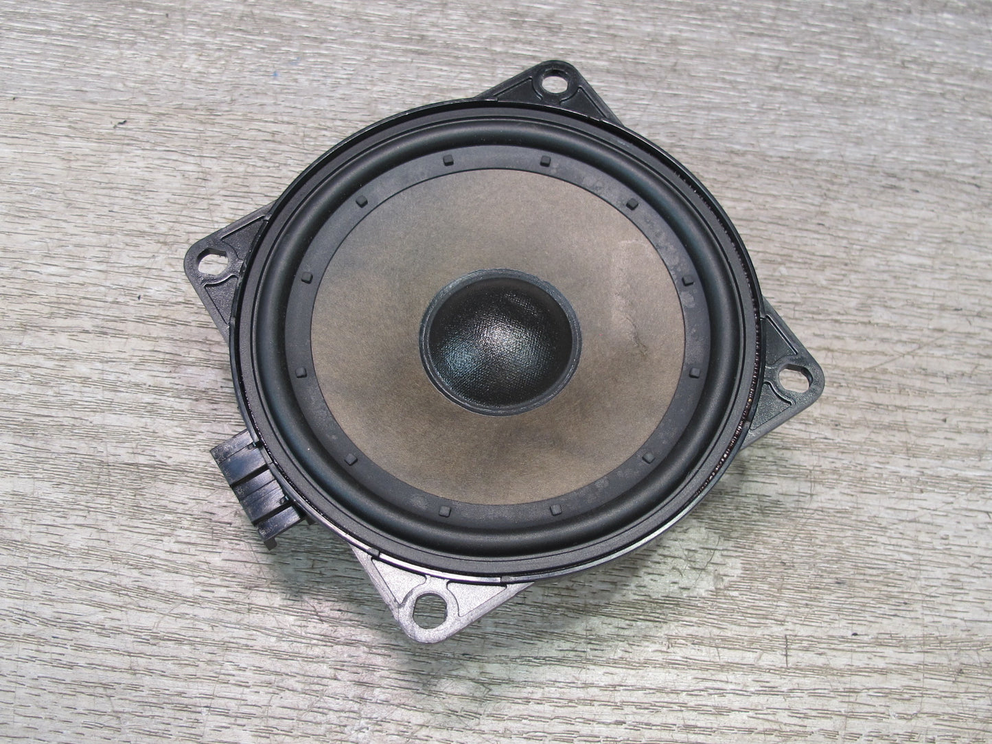 05-14 VW R32 GTI Rabbit Jetta Set of 2 Front Left & Right Door Audio Speaker OEM
