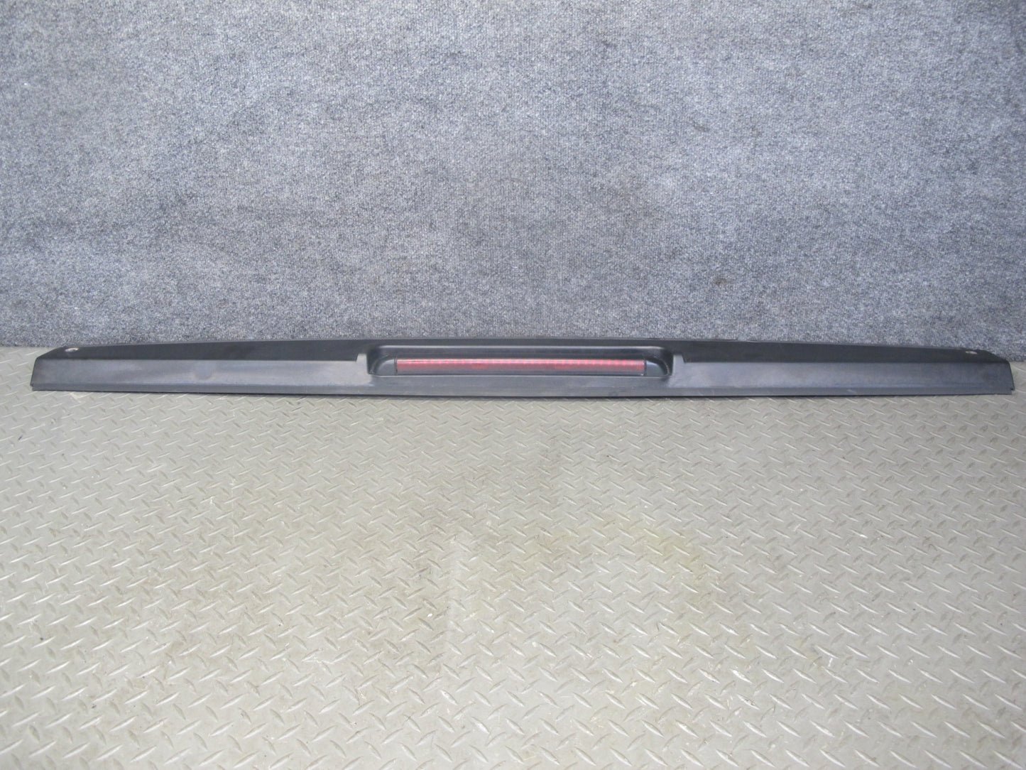 2003-2004 Hummer H2 Rear Center High Mount 3RD Third Brake Stop Lamp Light