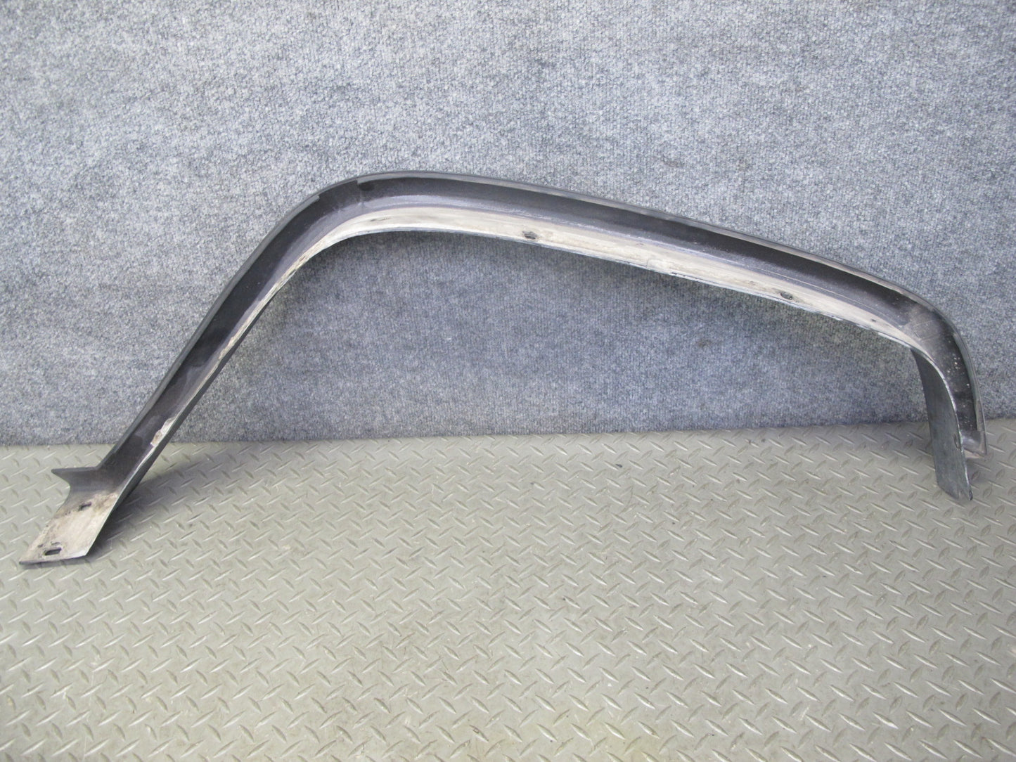 2003-2009 Hummer H2 Rear Right Pass Side Fender Wheel Flare Molding