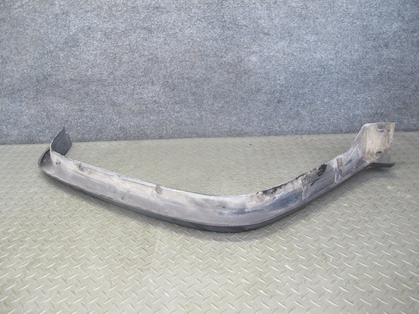 2003-2009 Hummer H2 Rear Right Pass Side Fender Wheel Flare Molding