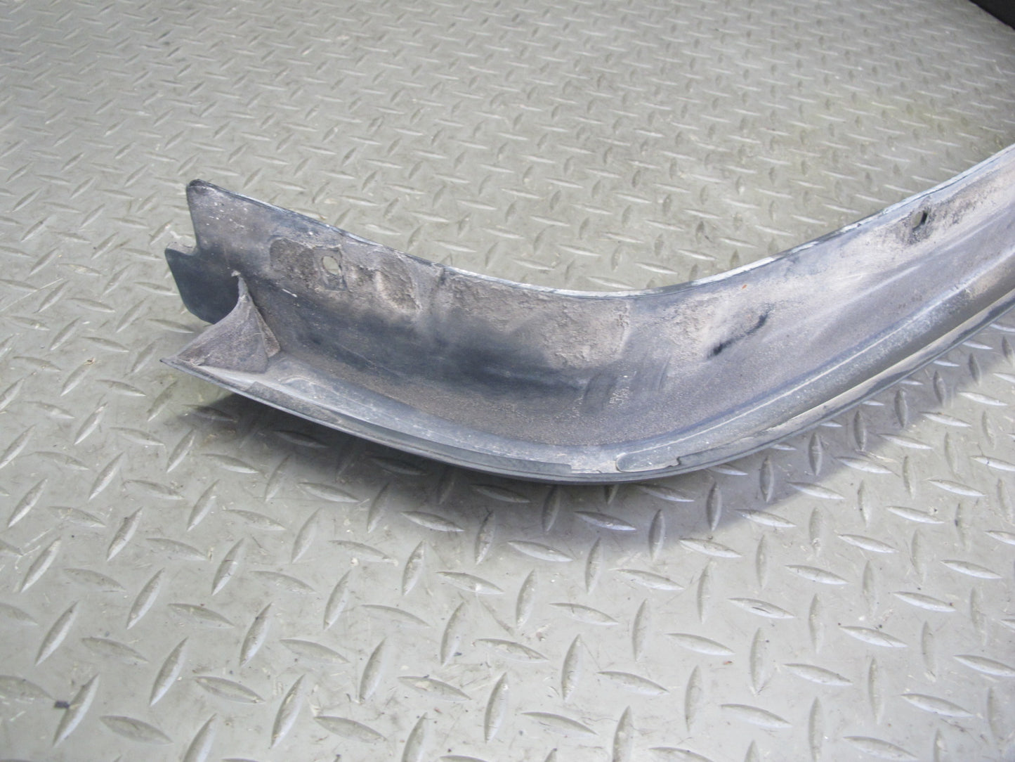 2003-2009 Hummer H2 Rear Right Pass Side Fender Wheel Flare Molding