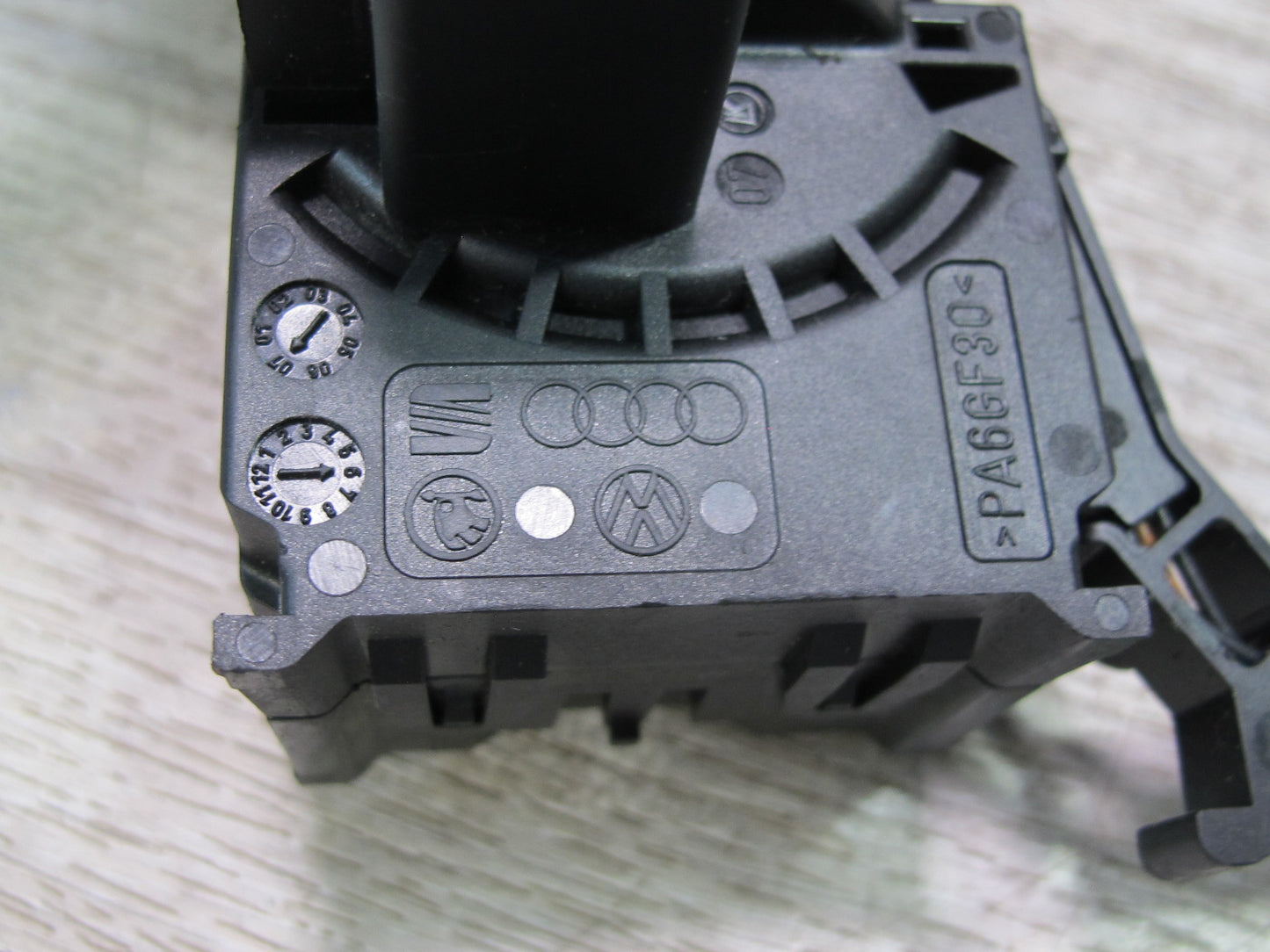 05-10 VW Jetta Rabbit R32 GTI EOS Steering Turn Signal Wiper Cruise Switch OEM