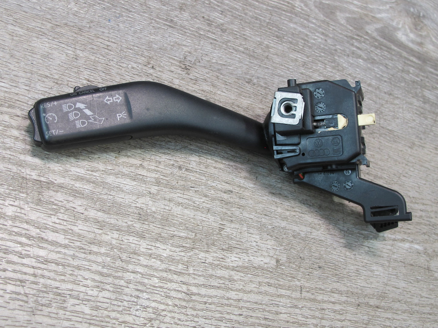 05-10 VW Jetta Rabbit R32 GTI EOS Steering Turn Signal Wiper Cruise Switch OEM