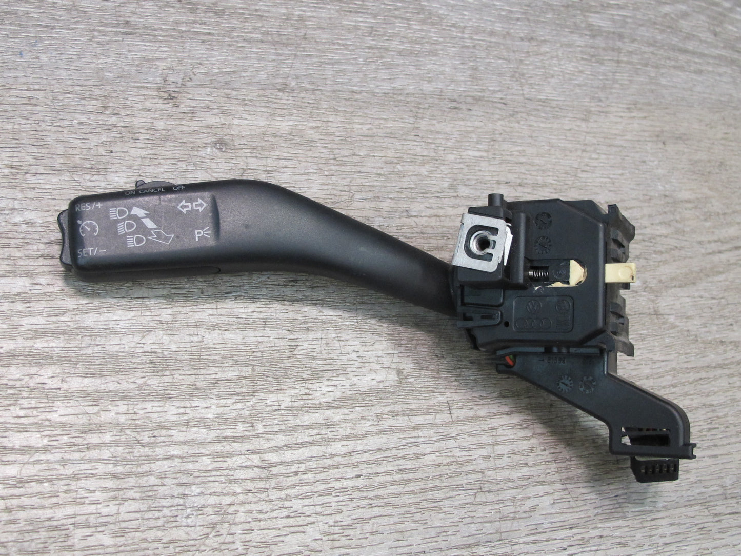 05-10 VW Jetta Rabbit R32 GTI EOS Steering Turn Signal Wiper Cruise Switch OEM