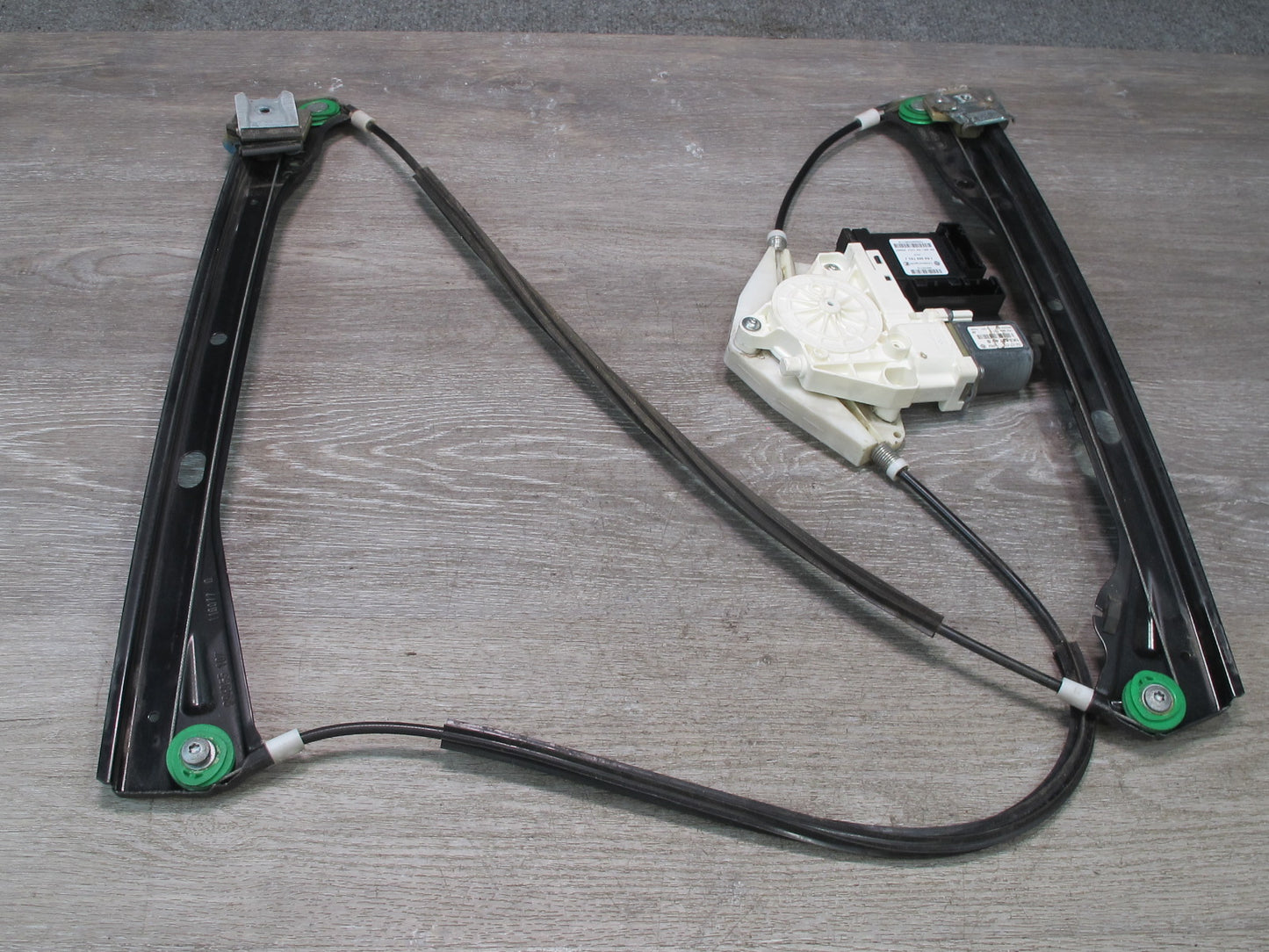 06-09 VW R32 GTI Rabbit MK5 2-DR Left Door Window Regulator w Motor OEM