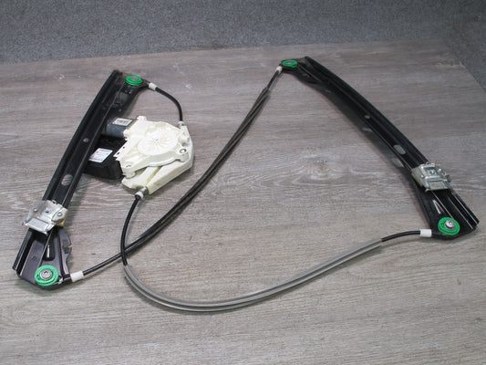 06-09 VW R32 GTI Rabbit MK5 2-DR Right Door Window Regulator w Motor OEM