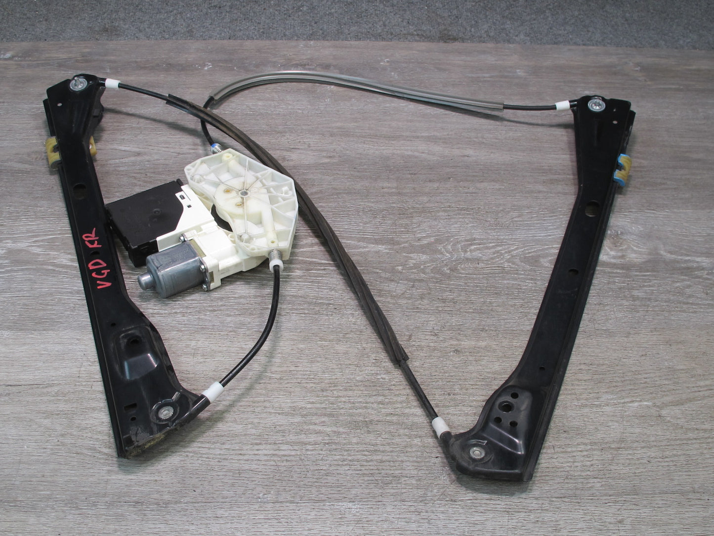 06-09 VW R32 GTI Rabbit MK5 2-DR Right Door Window Regulator w Motor OEM