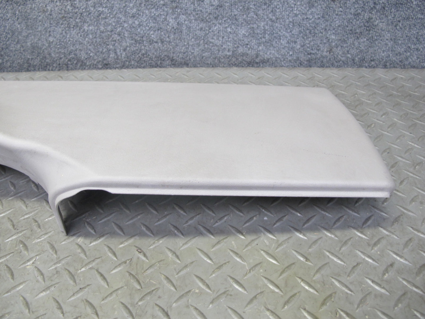 2003-2007 Hummer H2 Dash Front Left Lower Knee Trim Cover Panel 15058424