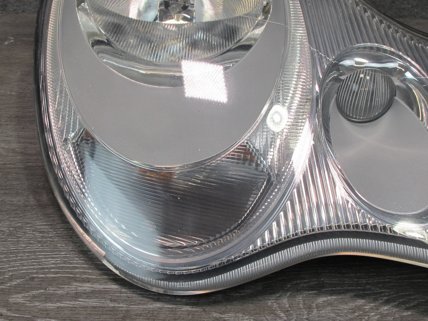 2002-2005 Porsche 911 996 Front Right Passenger Side Halogen Headlight Lamp