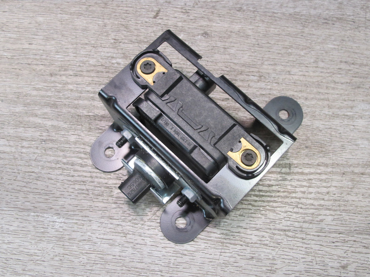 2006-2010 BMW E63 E64 YAW Turn Rate Acceleration Speed Sensor 6776212