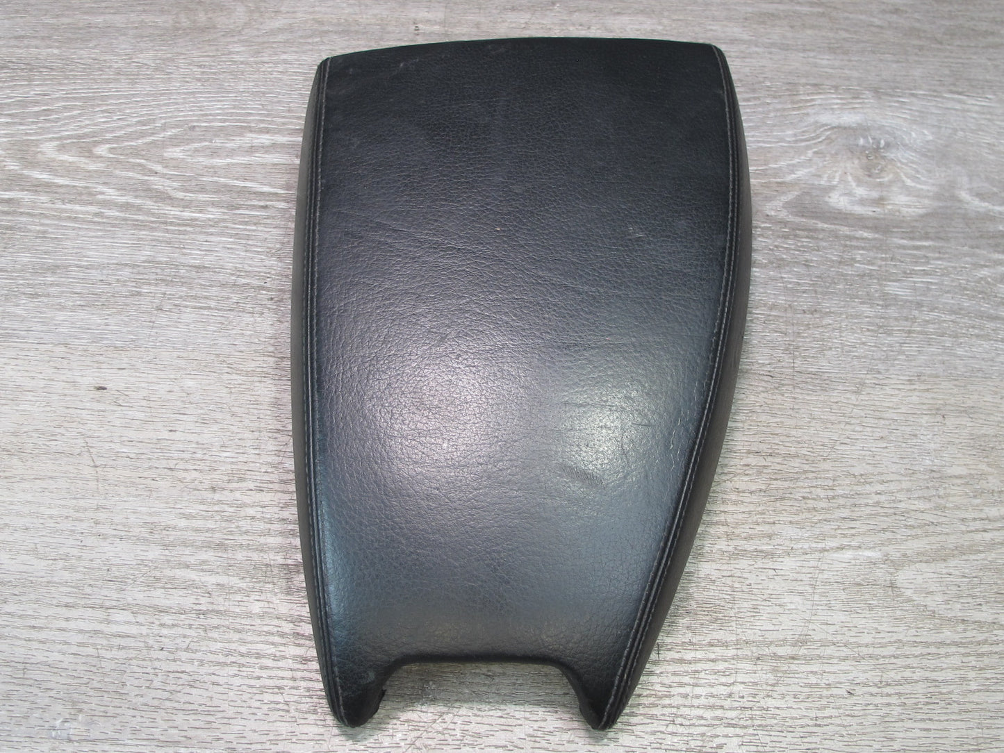 2006-2010 BMW E63 E64 Center Console Front Armrest Leather Pad Cover 7009317