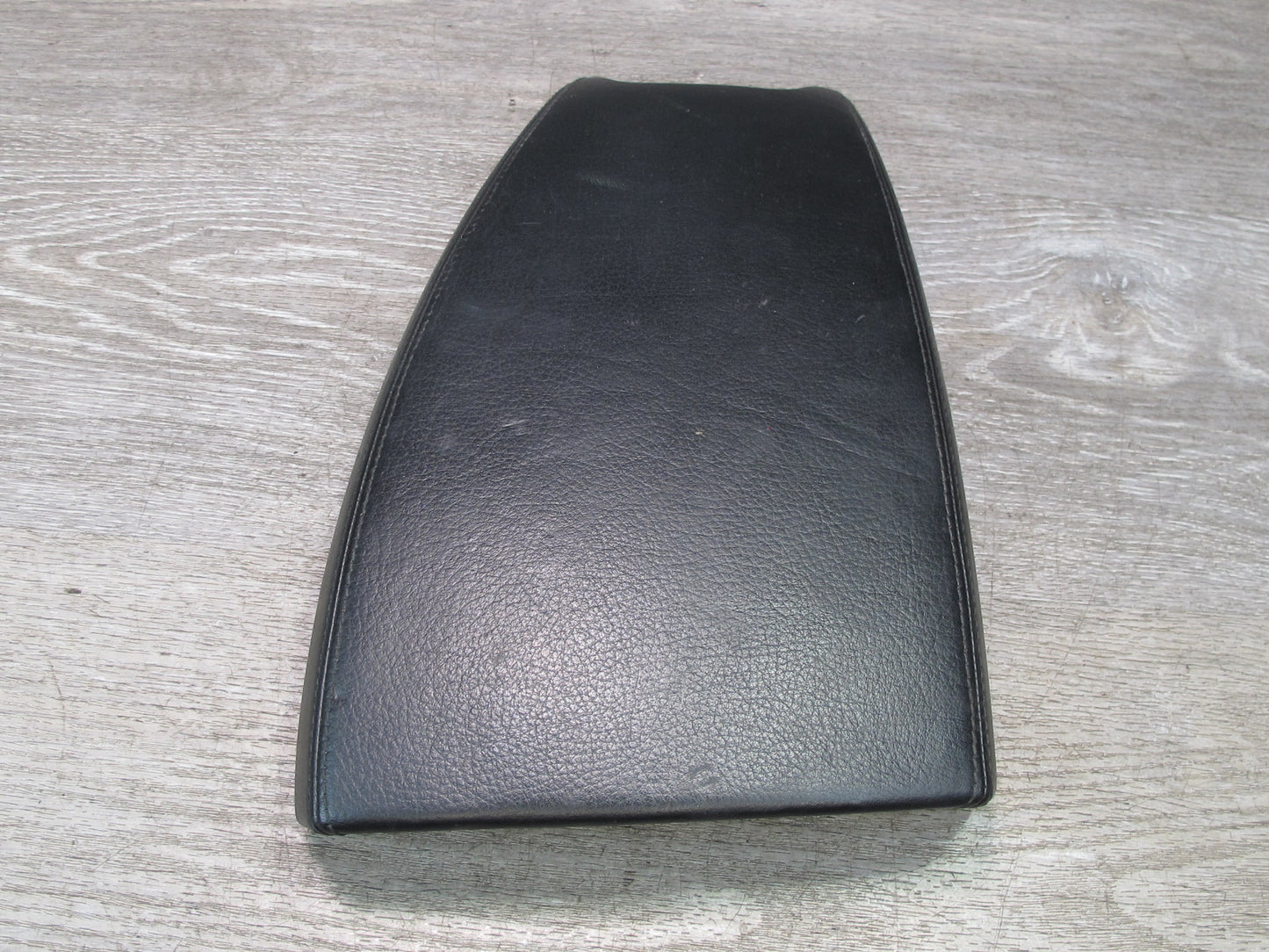 2006-2010 BMW E63 E64 Center Console Front Armrest Leather Pad Cover 7009317