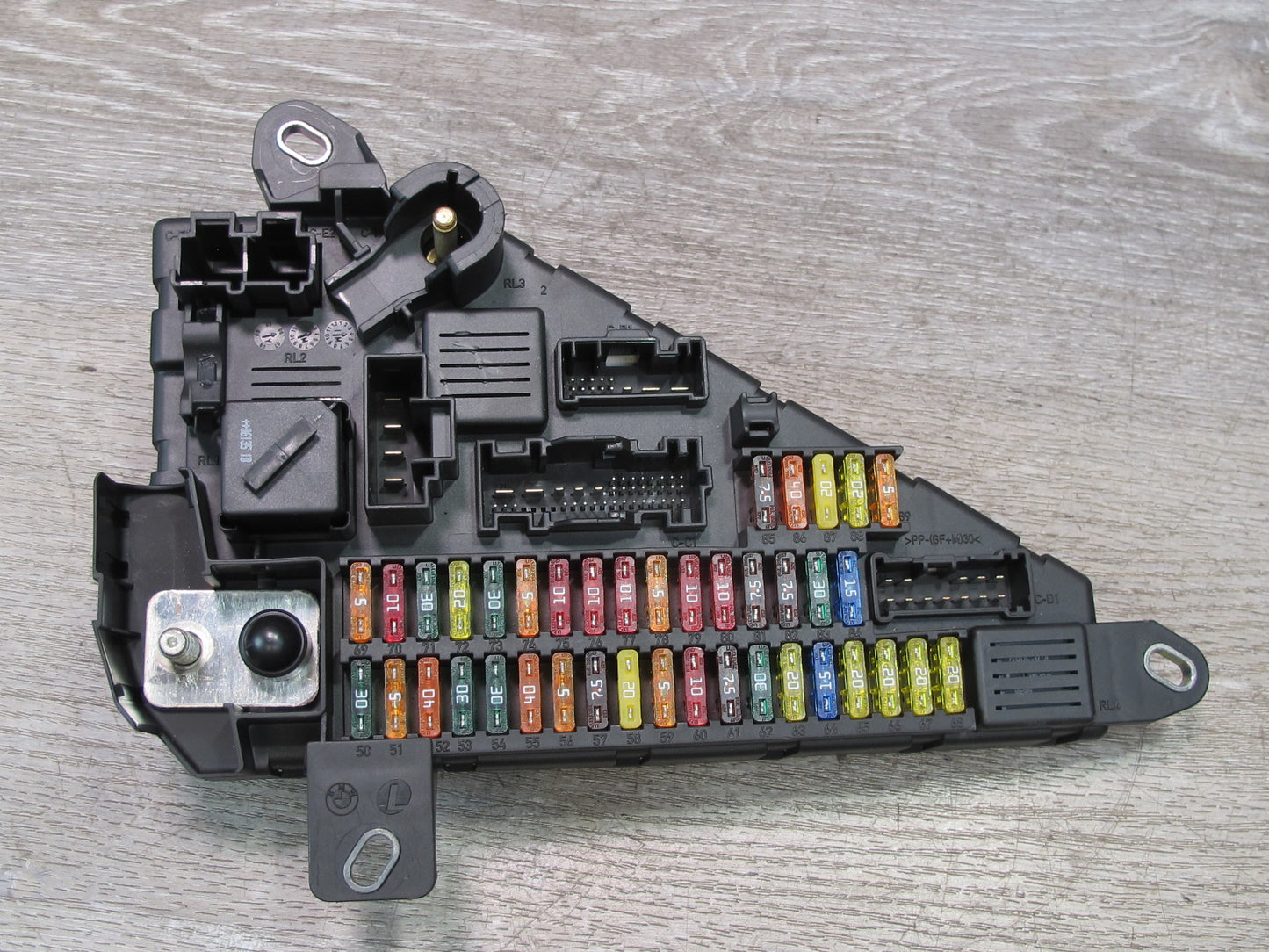 2006-2010 BMW E63 E64 Rear Trunk Fuse Relay Box Module 6906618