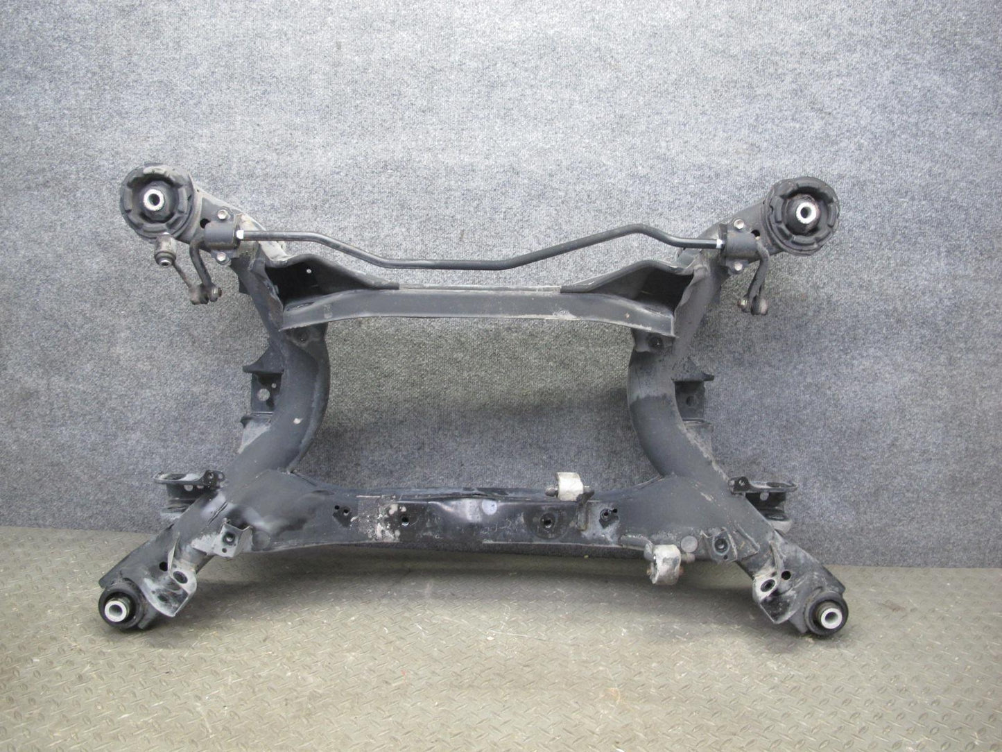 01-05 Lexus JCE10L IS300 Rear Suspension Crossmember Sub Frame Subframe 109K OEM