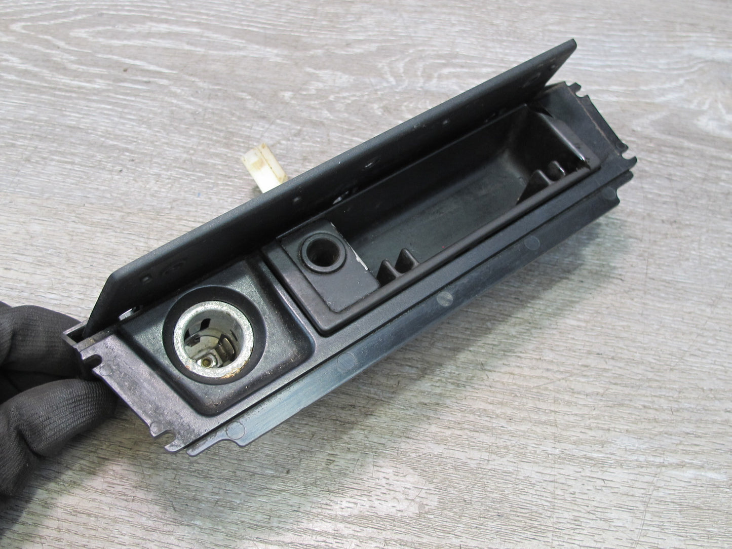 2006-2010 BMW E63 E64 Front Center Console Ashtray Lighter Outlet
