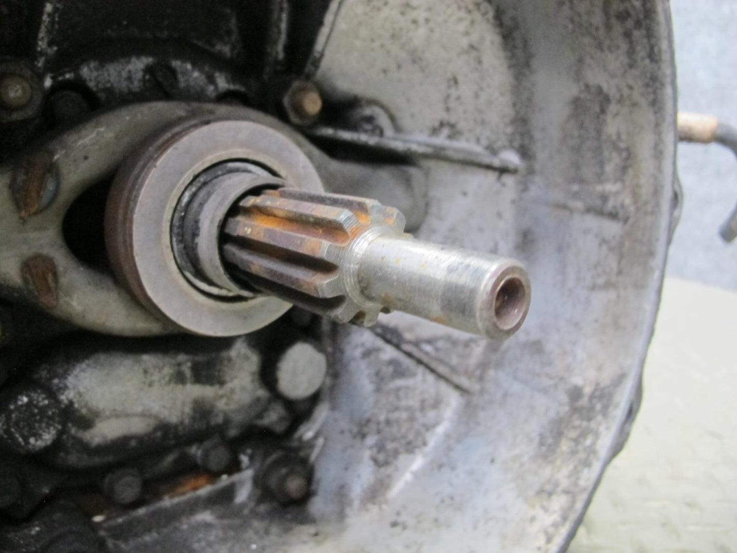 74-76 Mercedes W115 240D OM616 4-SPEED M/T Manual Transmission OEM