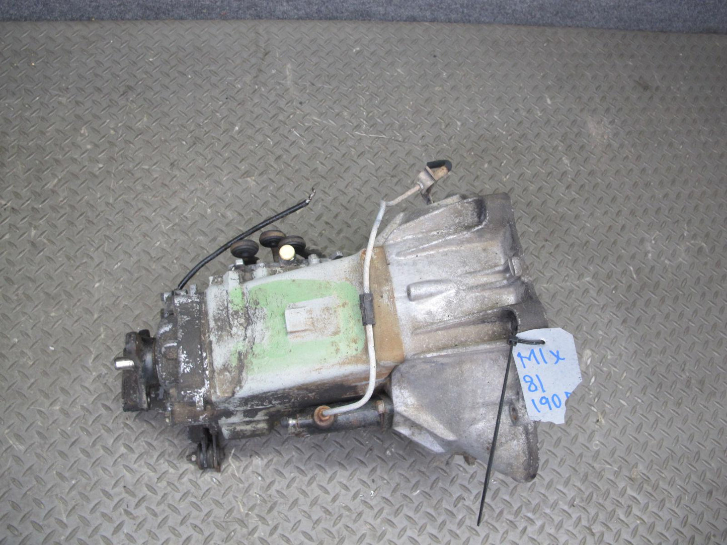 74-76 Mercedes W115 240D OM616 4-SPEED M/T Manual Transmission OEM