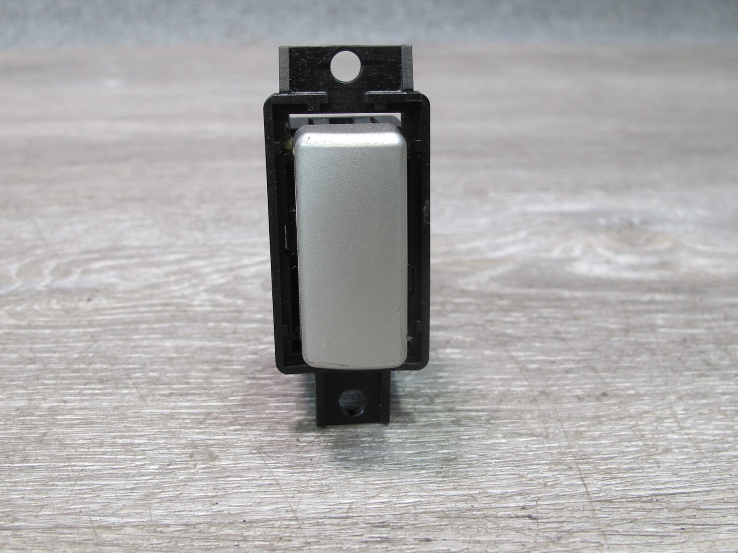 2006-2010 BMW E63 E64 Glove Box Open Release Button Switch 8040332