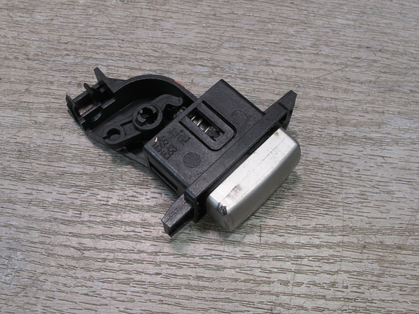 2006-2010 BMW E63 E64 Glove Box Open Release Button Switch 8040332