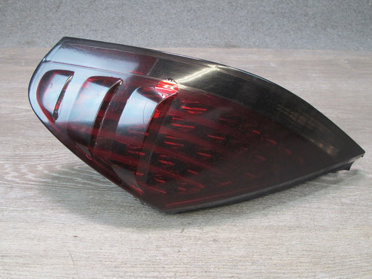 2006-2007 BMW E63 E64 M6 Rear Right Tail Light Lamp 7170976