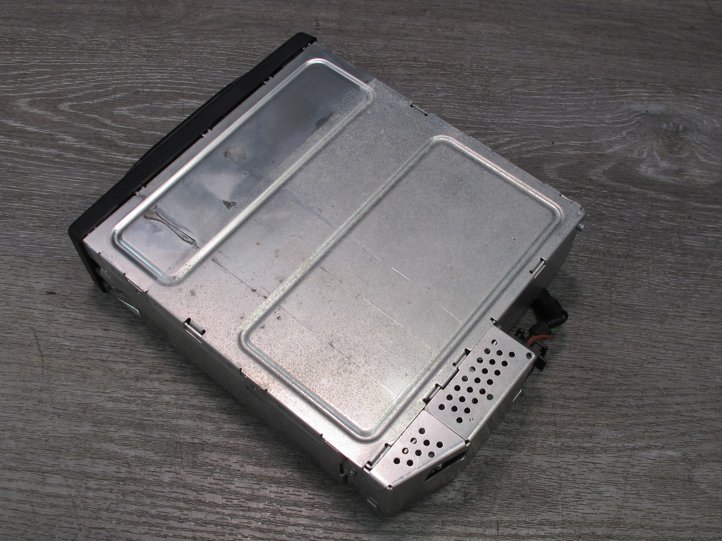 2006-2010 BMW E63 E64 CD Changer w Magazine 6986081