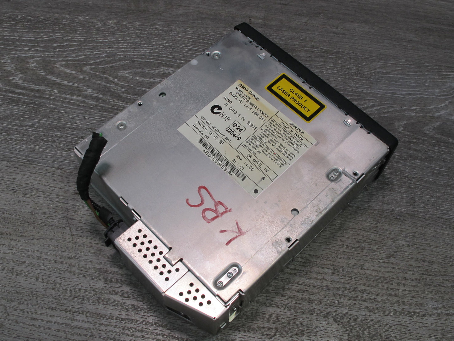 2006-2010 BMW E63 E64 CD Changer w Magazine 6986081