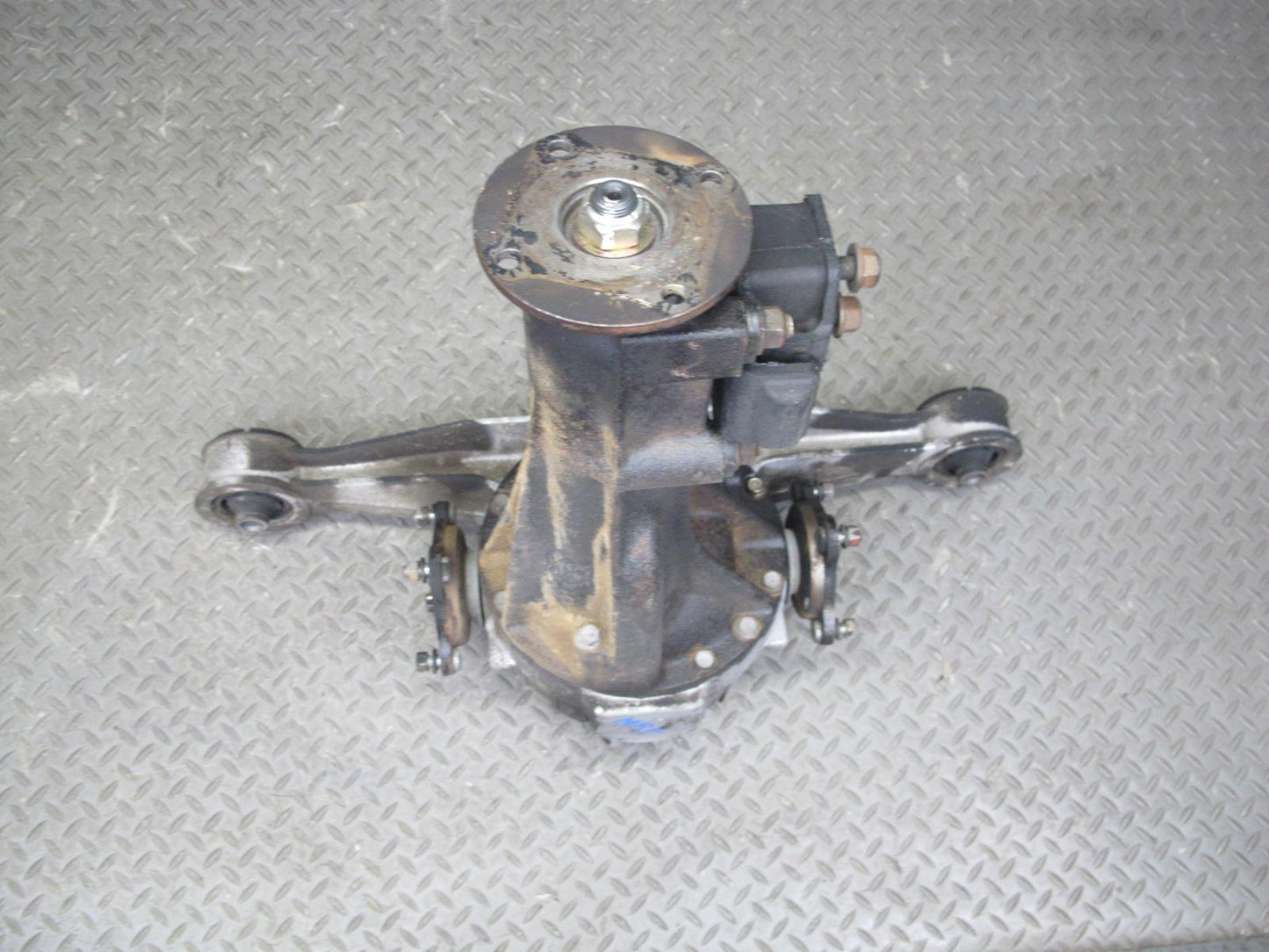 86-88 Mazda RX7 Coupe NA MT 5 Speed LSD Rear Differential Carrier 4.10 Ratio OEM