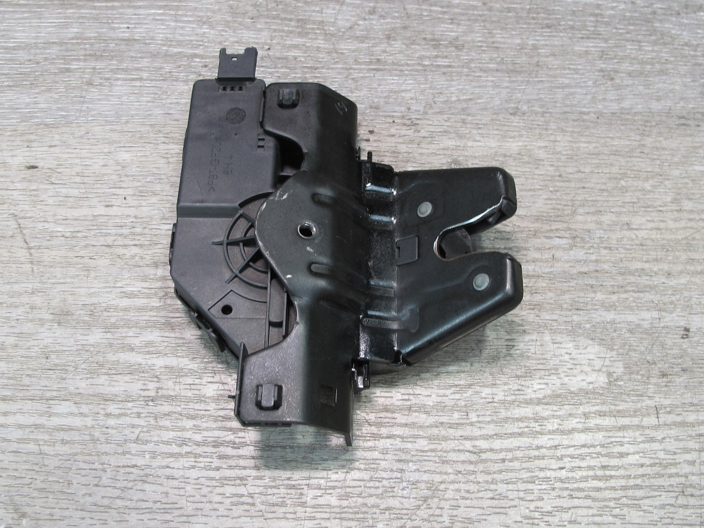 2006-2010 BMW E63 Rear Trunk Lock Latch Actuator