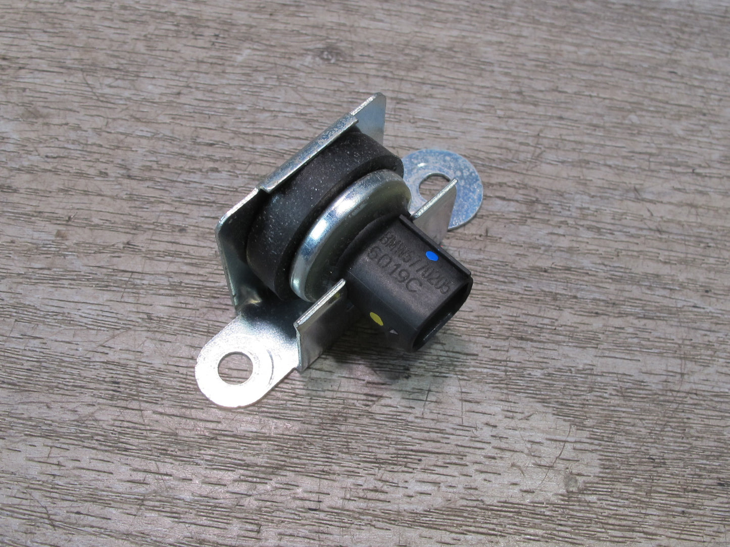 2006-2010 BMW E63 E64 M6 Acceleration Sensor Module 6770205