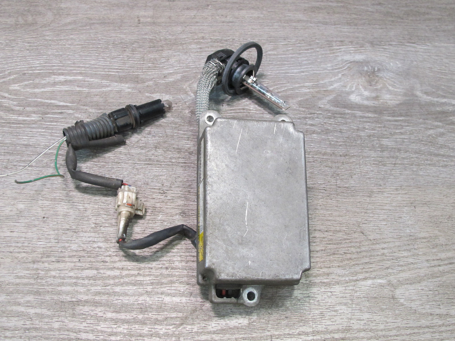 98-00 Lexus LS400 Left Xenon Headlight Module w Adjuster & Bulb Cover Set OEM