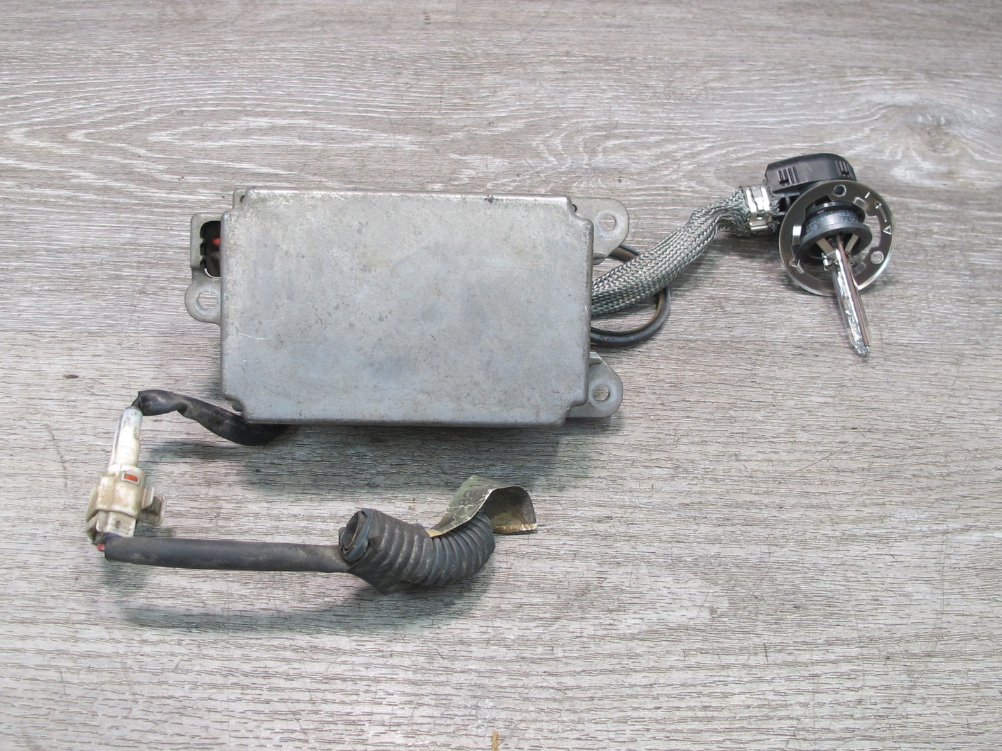 98-00 Lexus LS400 Right Xenon Headlight Module w Adjuster & Bulb Cover Set OEM