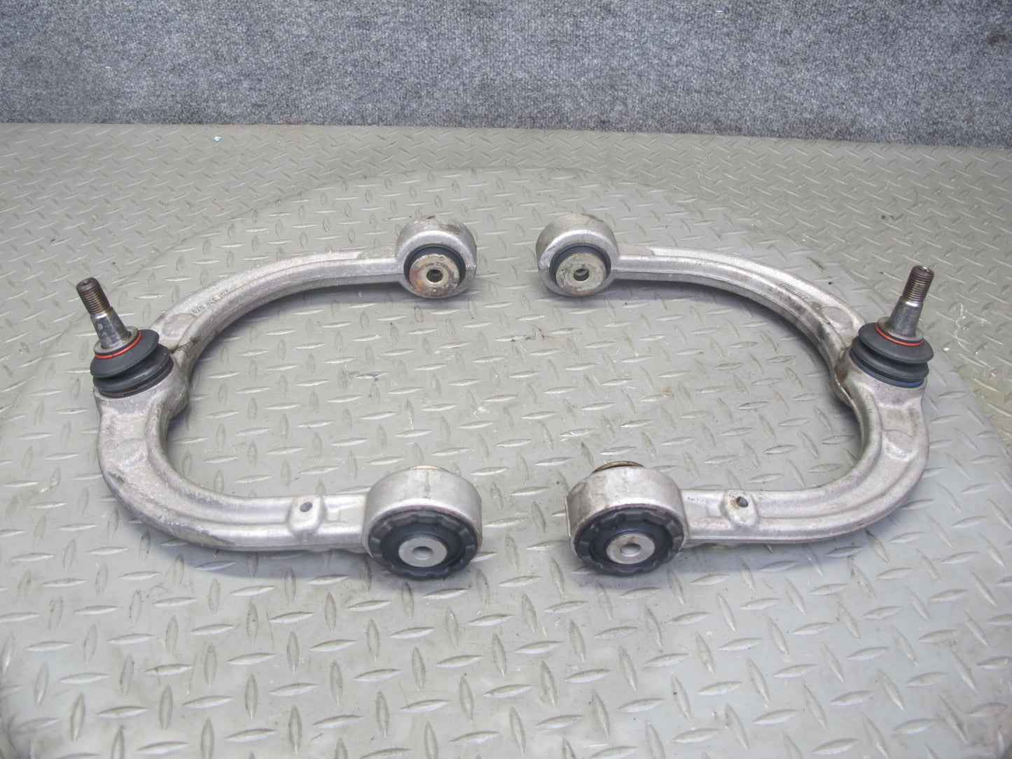 06-11 Mercedes W164 ML350 ML63 AWD Front Left & Right Upper Control Arm Set OEM