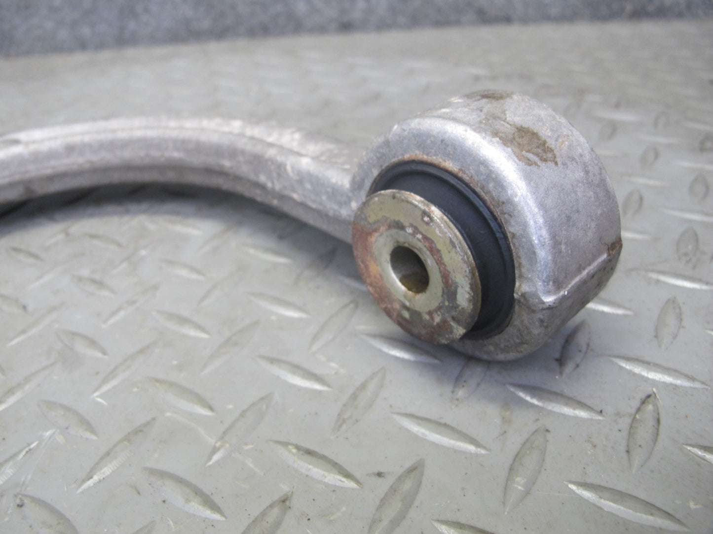 06-11 Mercedes W164 ML350 ML63 AWD Front Left & Right Upper Control Arm Set OEM